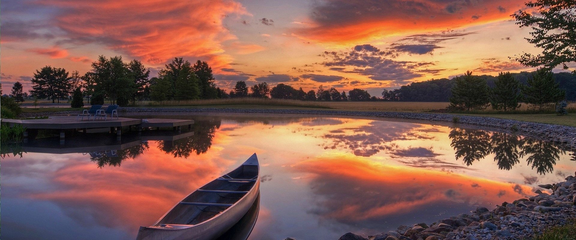 Boat-lake-tree-sunset-blackout